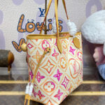 Louis Vuitton Neverfull MM - Exclusively Online M11263 M25317
